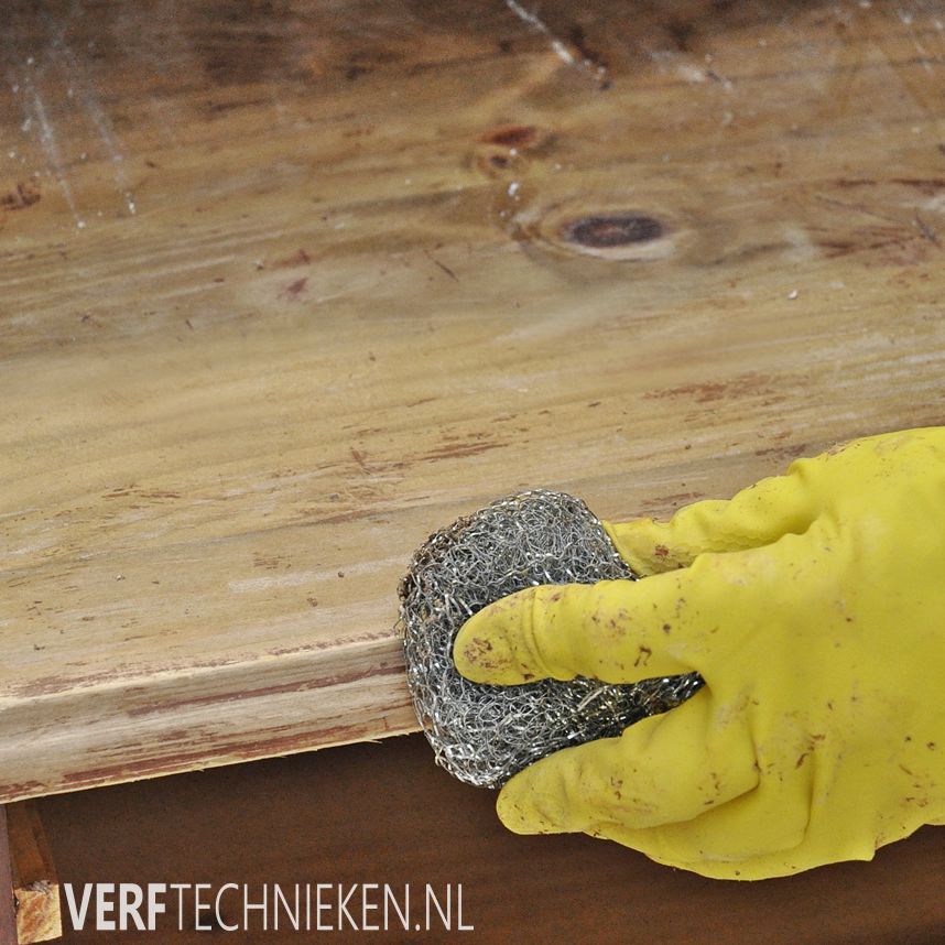 Met Bio Strip oude laklagen verwijderen