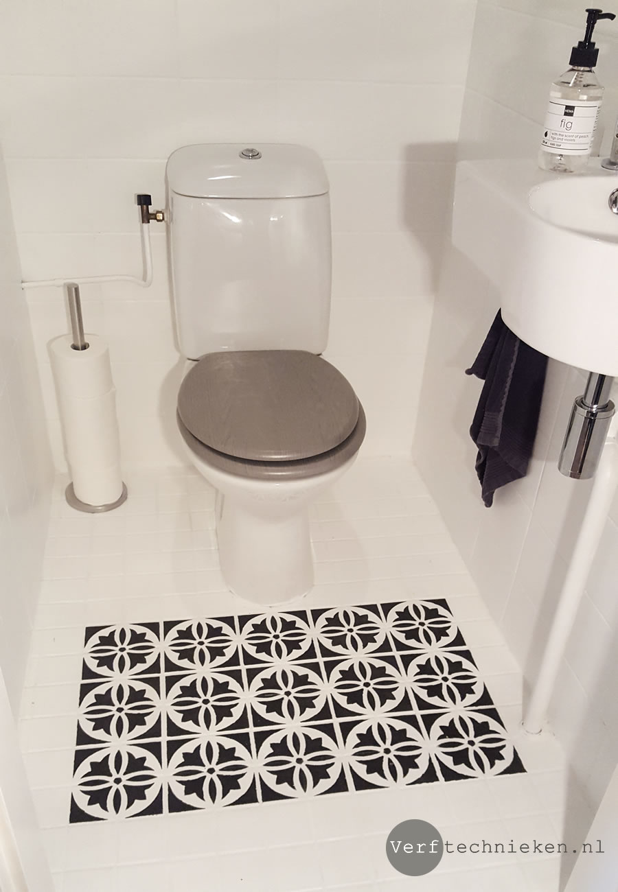 Fonkelnieuw Tegels in het toilet verven met Abbondanza Soft Silk verf YX-64
