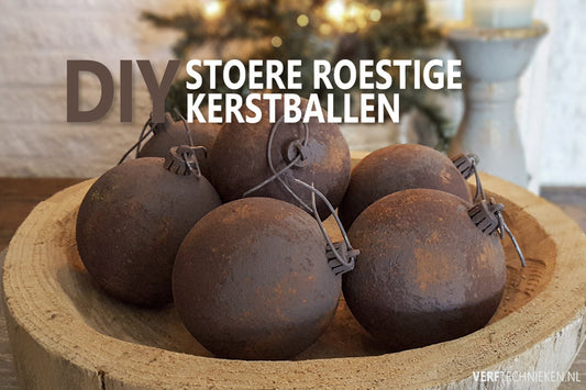 Kerst-DIY tip: roestige kerstballen 🎄