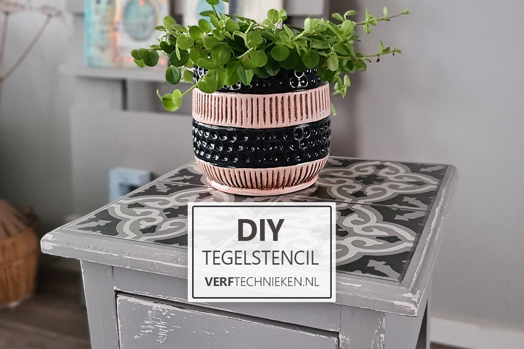 DIY project tegelstencil op een tafeltje