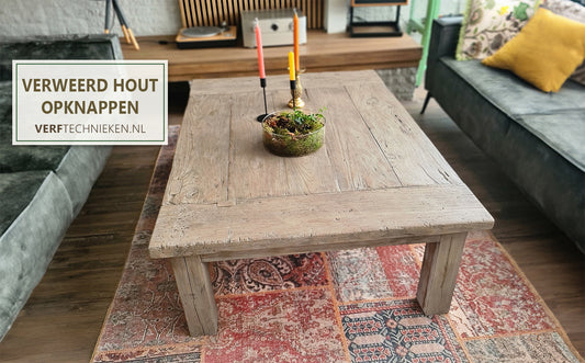 Houten tuinmeubels en verweerd hout opknappen